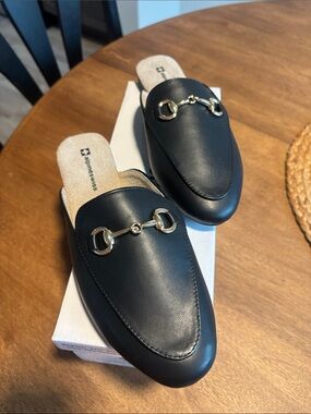 Alpine Swiss Black Leather Slip-On Loafers with Gold Hardware